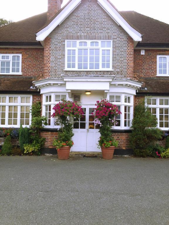 The Royal Standard Guest House Virginia Water Eksteriør bilde